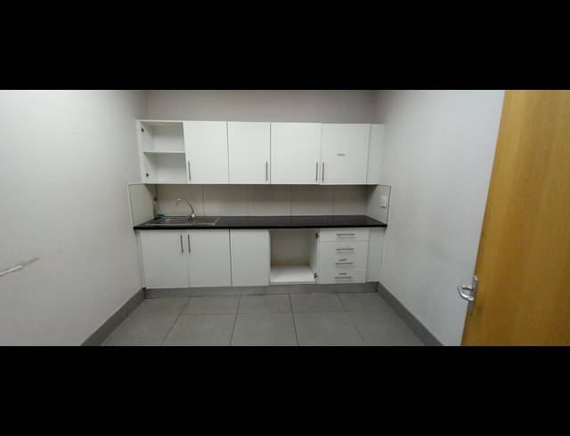 200M² OFFICE TO LET IN RIVONIA